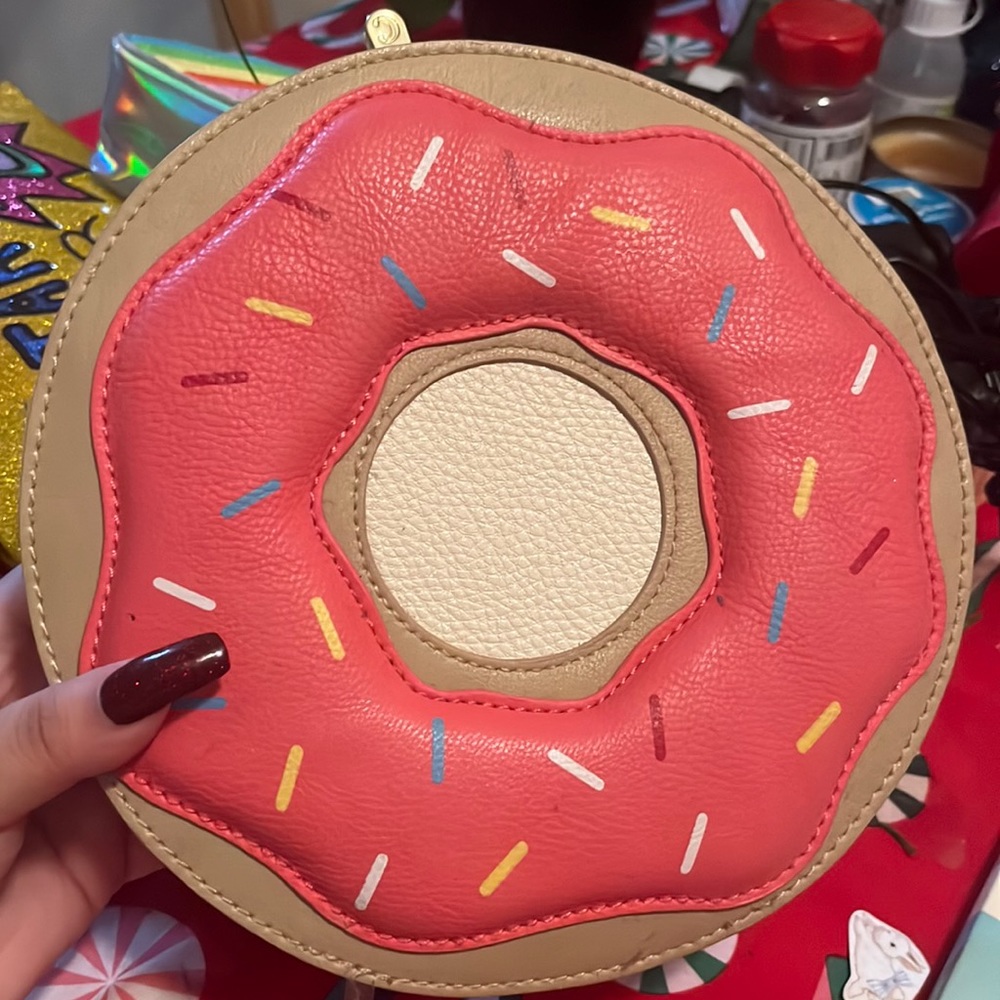 A pretty girly dounout purse crossbody